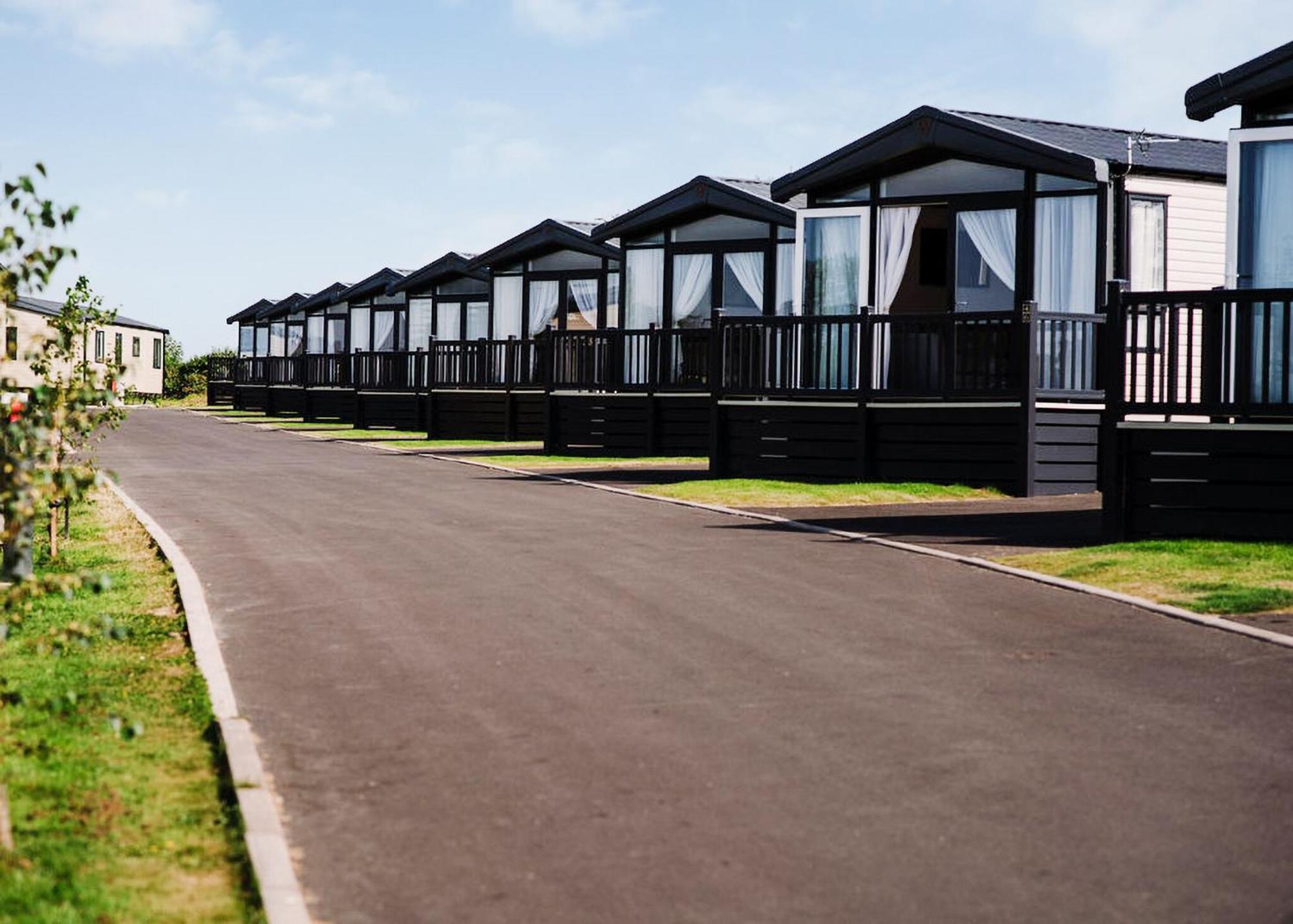 Green Meadows Country Park Hotel Harker Luaran gambar